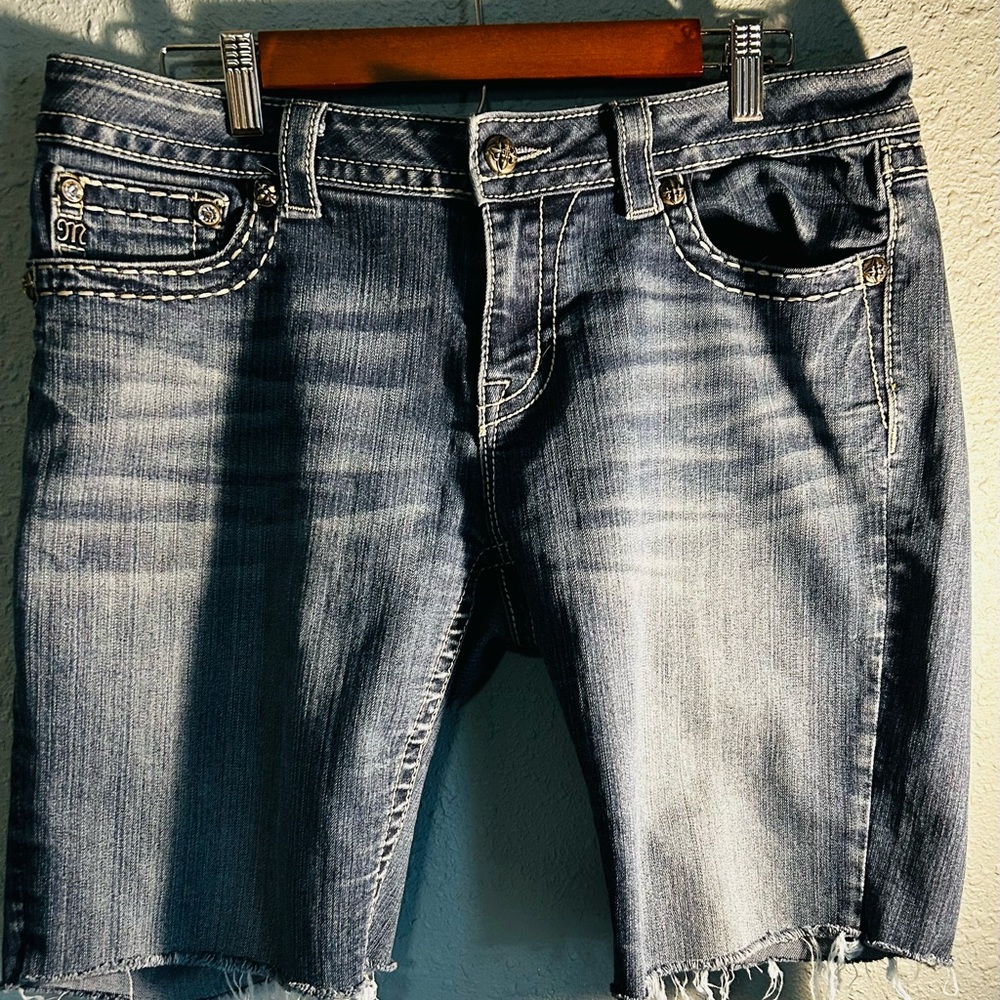 Miss Me boat shorts size 32